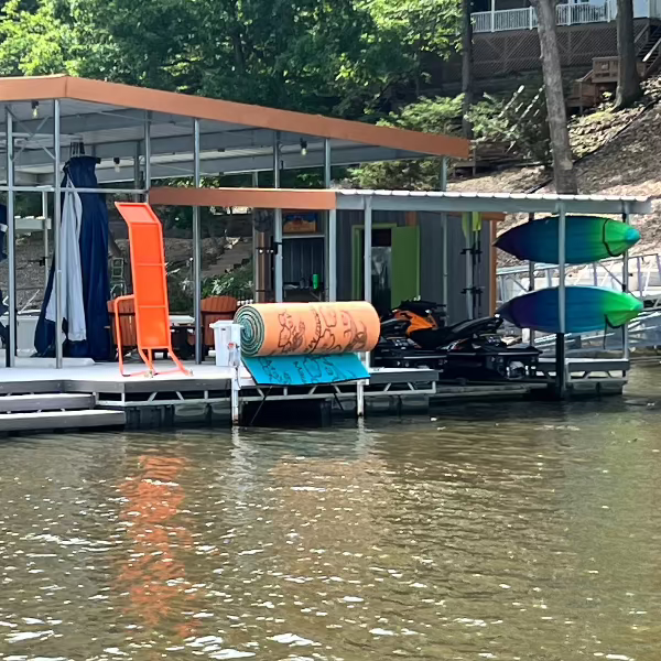 Boat Dock that features a Lily Setter